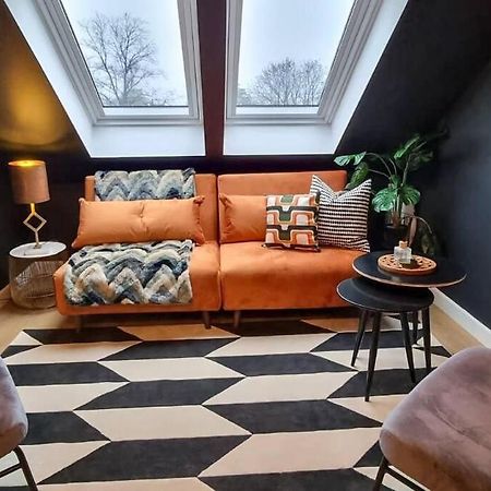 Super Stylish Apartment In Urmston Flat 3 Екстериор снимка
